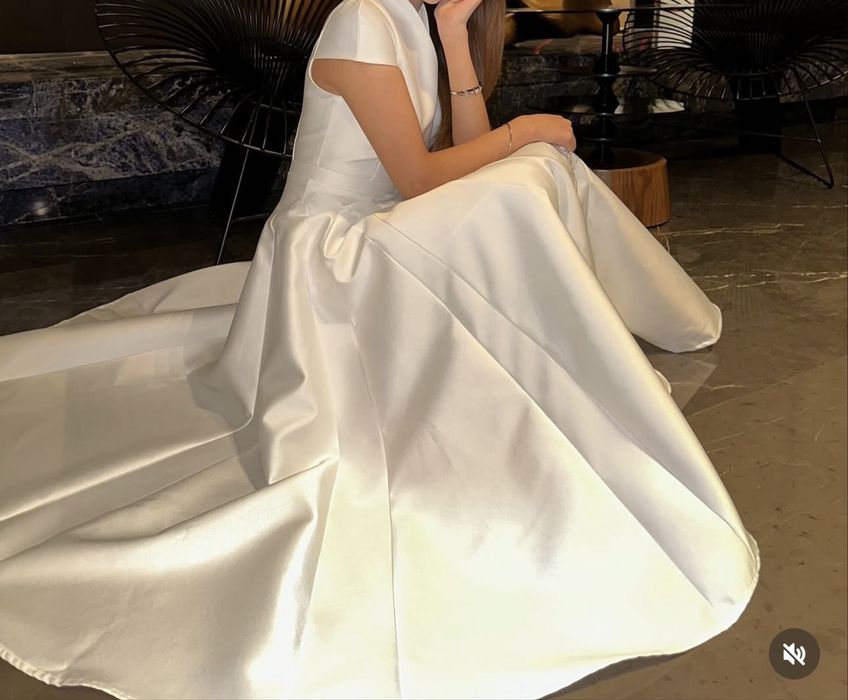 Вечернее белое платье