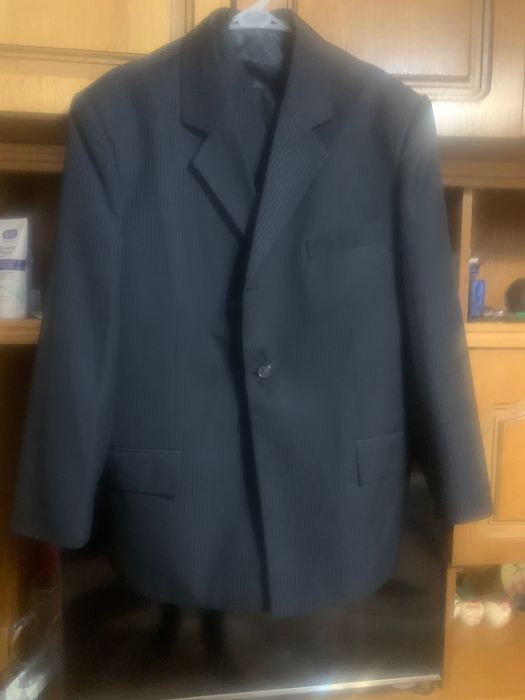 Vând costum bărbați nr 54negru