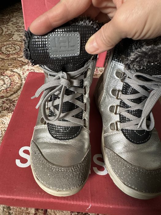 Продам зимние ботинки