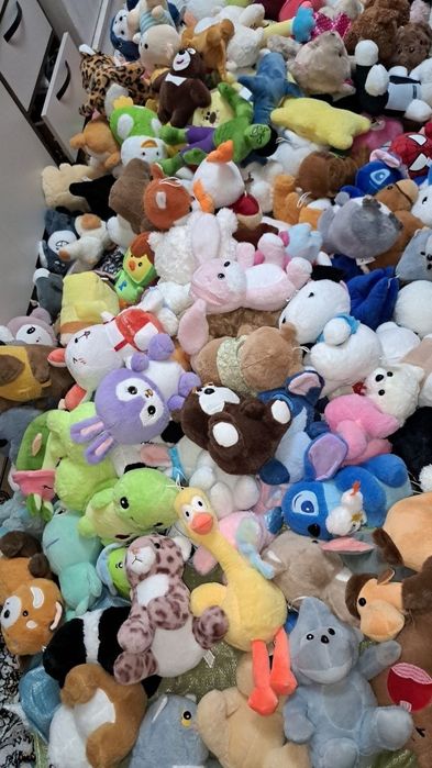 Совершенно новые мягкие игрушки отдам за 10000с