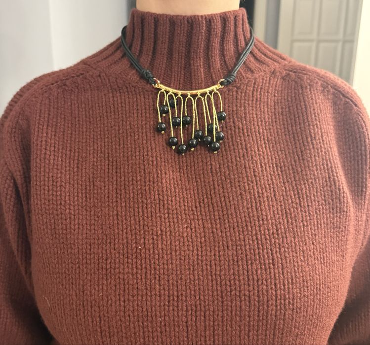 Золотисто-черное колье очень интересного дизайна