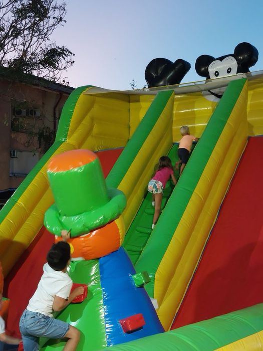 Детски надуваем батут