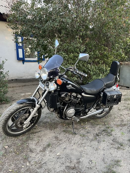 Honda Magna 750 круизер чоппер