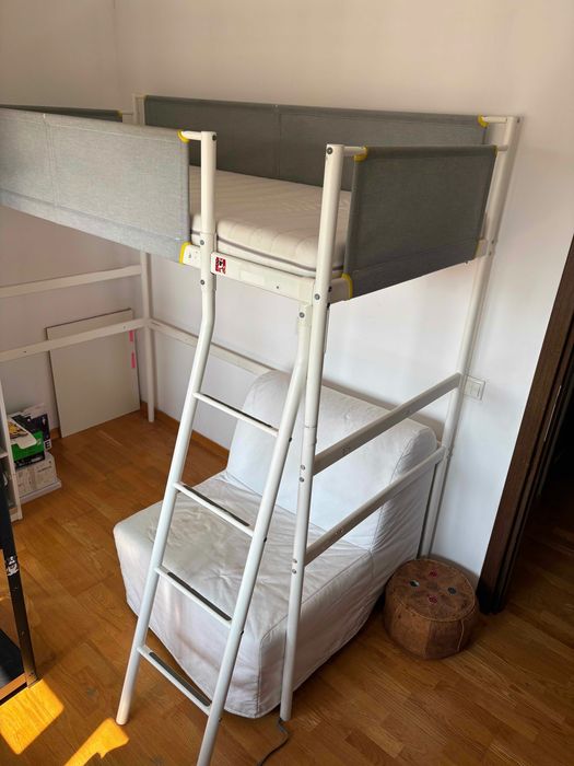 Pat supraetajat Ikea VITVAL 90x200, metal alb/gri, cu saltea