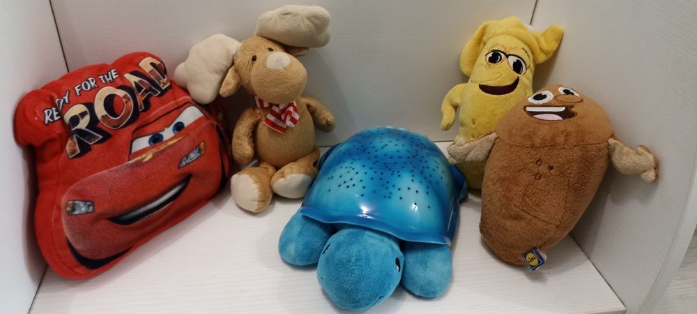 Лот лампа звездно небе и плюшени играчки за 10 лв