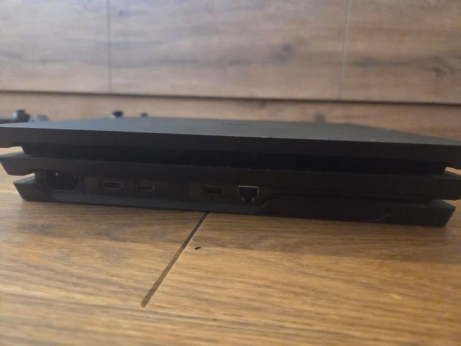 PlayStation 4 pro 1 ТБ