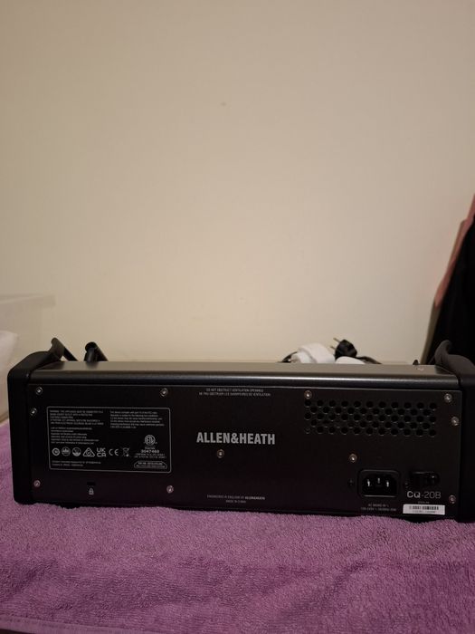 Mixer digital Allen & Heath  CQ20B
