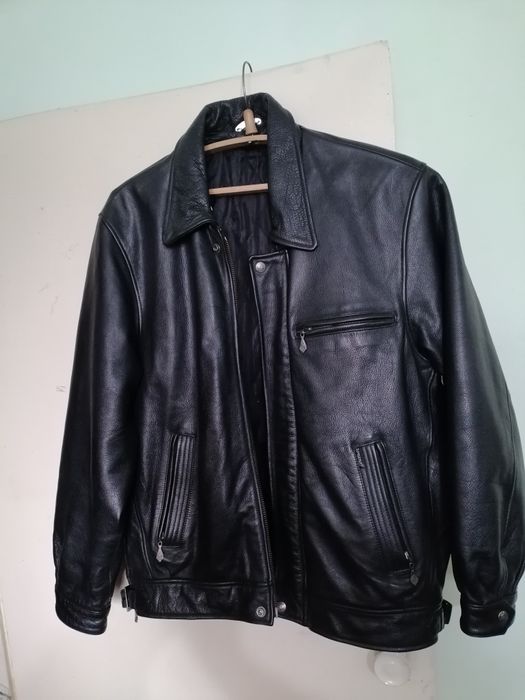 Продам кожаные куртки.