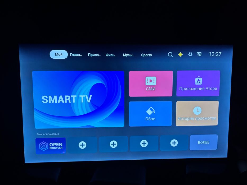 Продам смарт телевизор новый