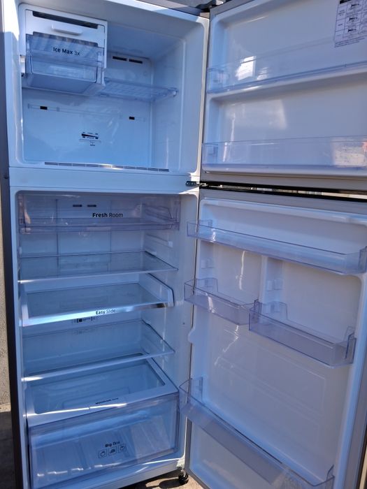 Frigider Samsung, 385 l, Clasa A+, Full No Frost, H 178 cm, Argintiu, (cod RT38FDAADSP) posibilitate  transport, manipulare

 4.03