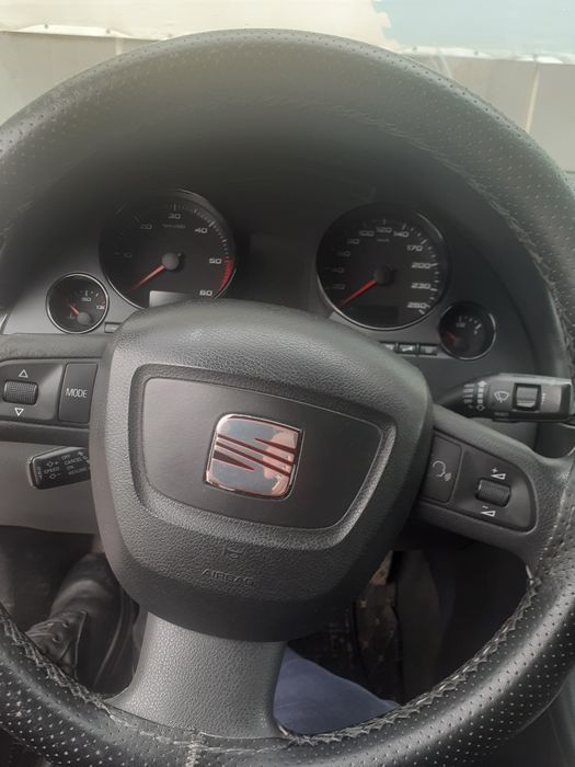 Vand   auto   -Seat   Exeo,break,2010,2l,tdi  143   cp,  euro   5,   manuală,  asigurare,inmatriculată,  în   stare   de    funcționare.