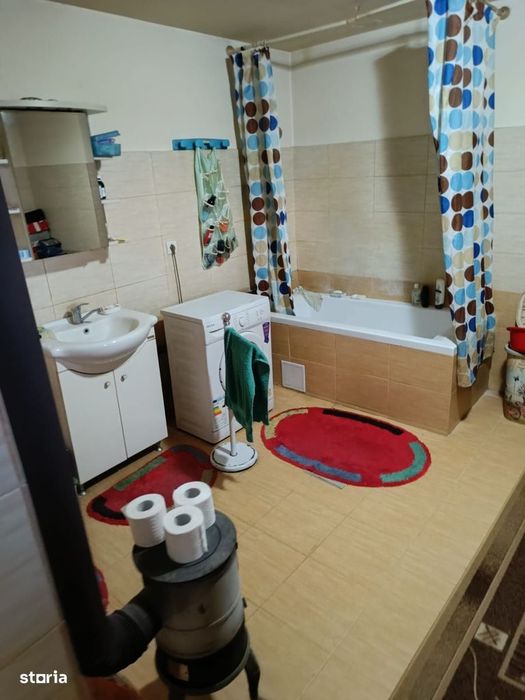 De vânzare casă cu 5 camere, sat Apoș, com. Bârghiș, jud. Sibiu