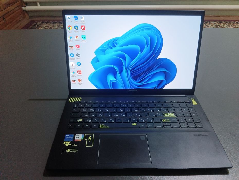 Asus vivobook k513ea oled ddr4 16gb bonus sumka,mishka,kovrik,hdmi