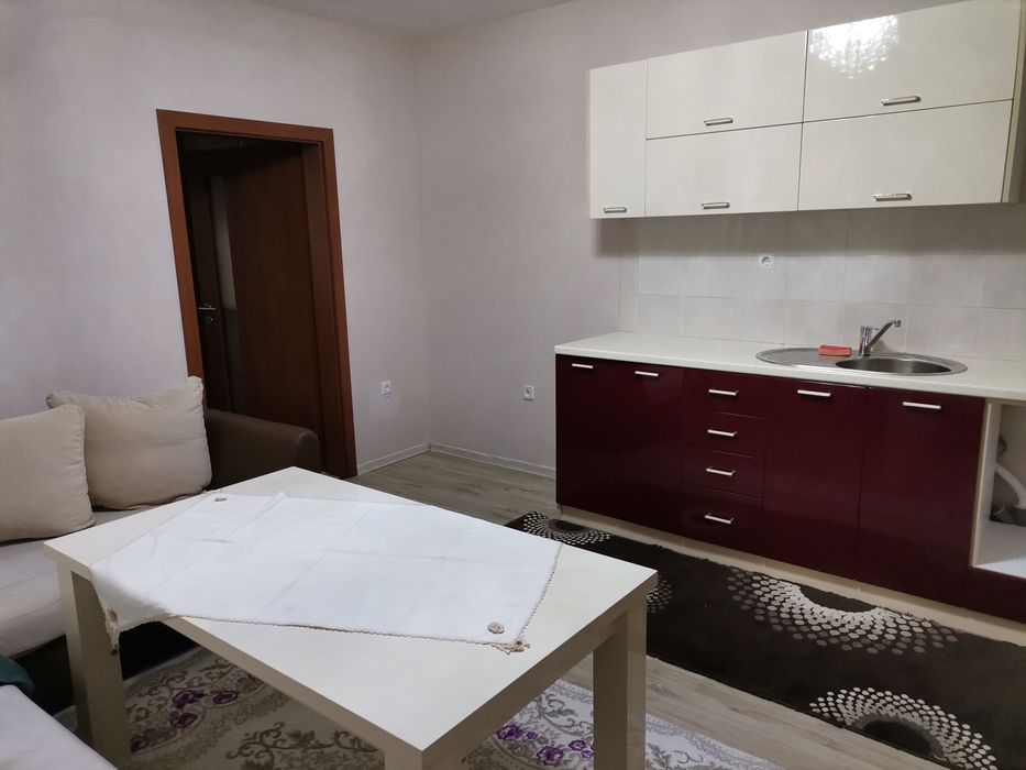 Продава се Двустаен апартамент в Шумен, Център - 55 кв.м за 1576 €/кв.м - Снимка #1