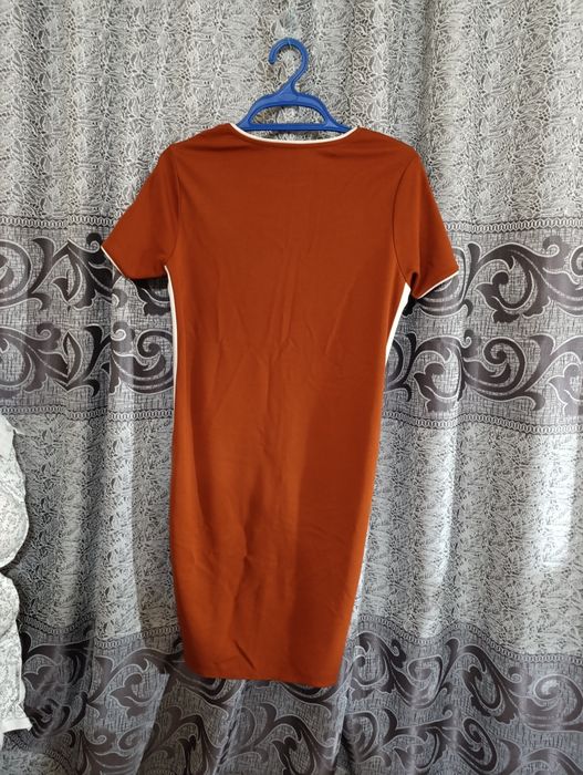 Женское платье//