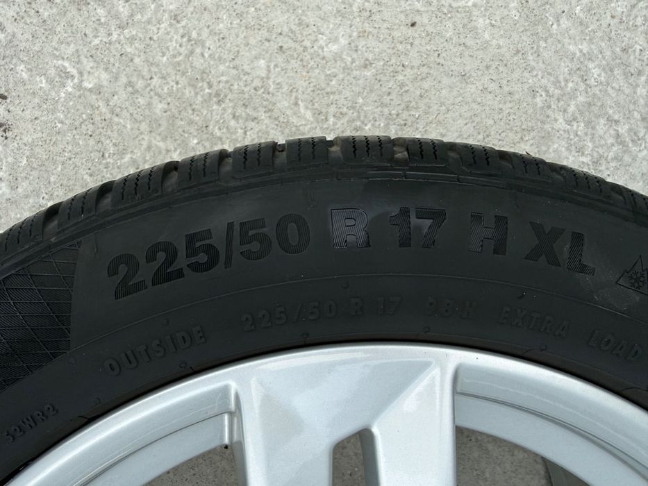 Оригинални джанти със зимни гуми 225/50/17 за AUDI