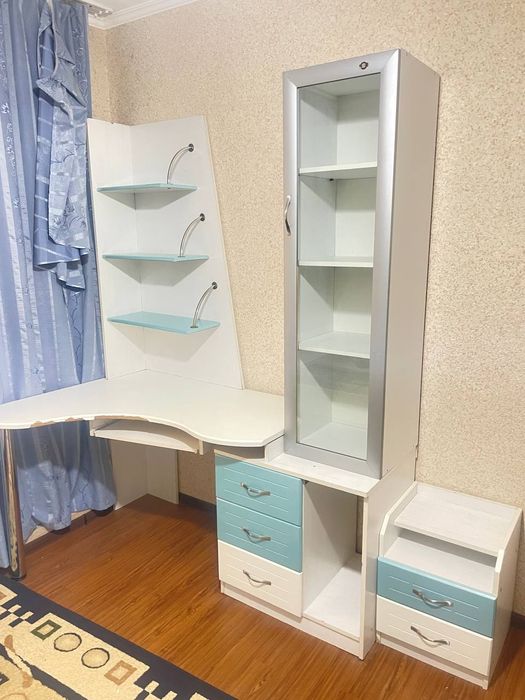 Bolalar javonli stoli sotiladi