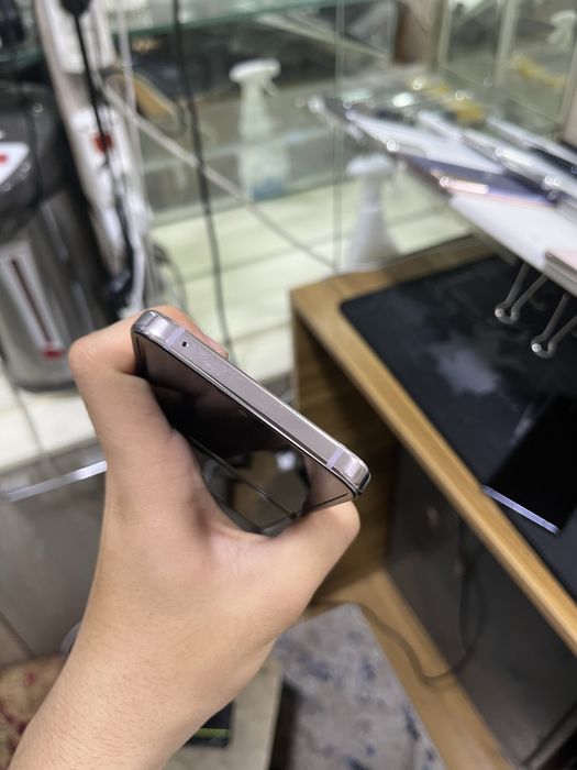 Samsung Z flip5 5G