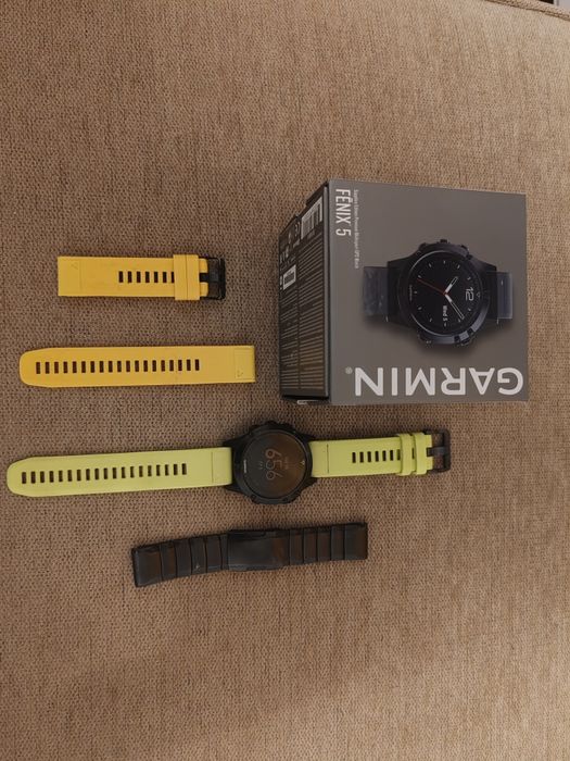 Garmin Fenix 5 Sapphire edition in conditii bune