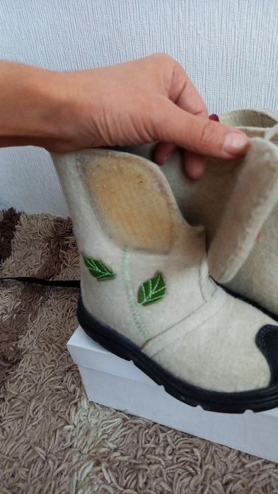 Продам валенки на девочку