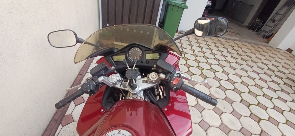 Honda VFR800 v-tech