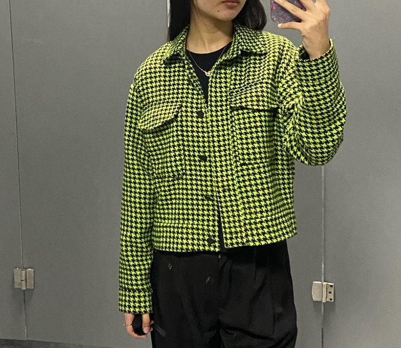 Продам куртку тонкую