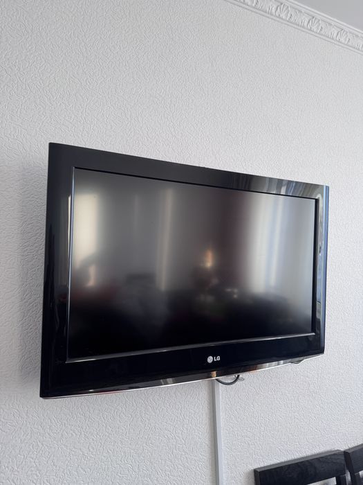 Телевизор LG в отличном состоянии