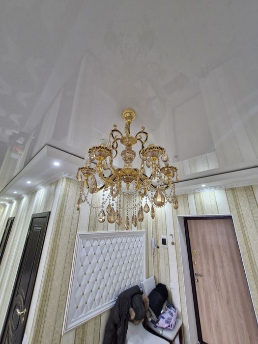 Продам люстры ,бра. Цена договорная