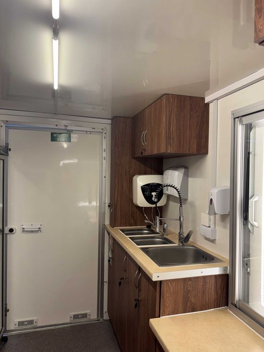 Rulota / food truck cu sau fara echipamente pruductie inghetata