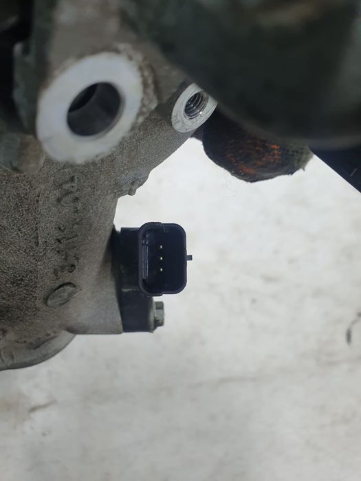 Racitor gaze egr 1.5 dci k9k 872 147359823r Renault Megane 4