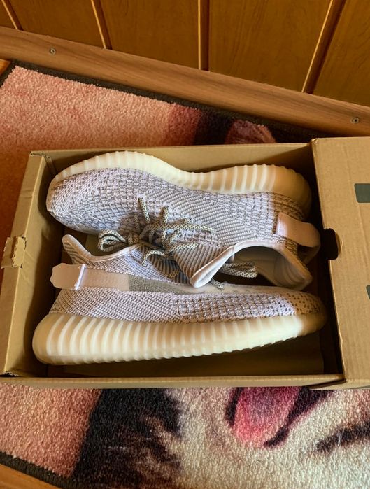 Yeezy boost 350 white reflective