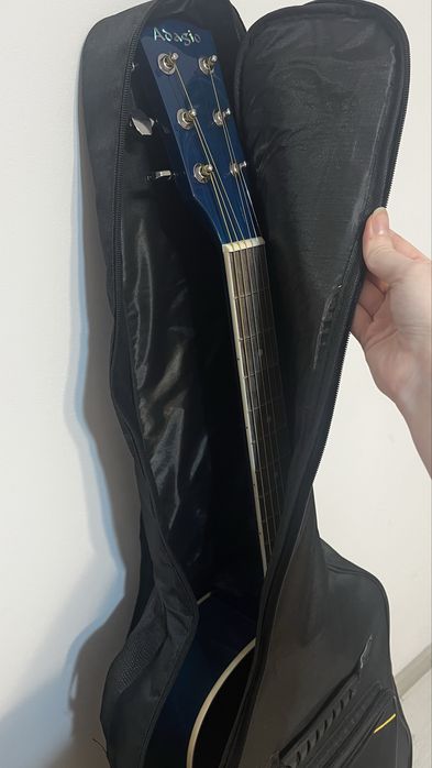 Новая акустическая гитара