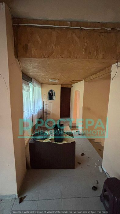 Двуетажна Тухлена Къща - с. Овчарово