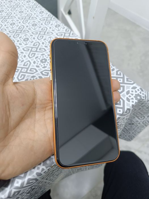 Продам iPhone 17, новый