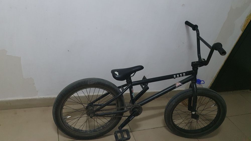 Продам трюковый велосипед (BMX)
