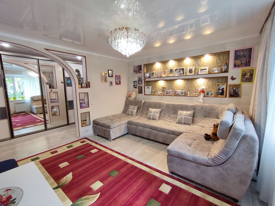 Продается 2-комн (9-43, 1 эт)