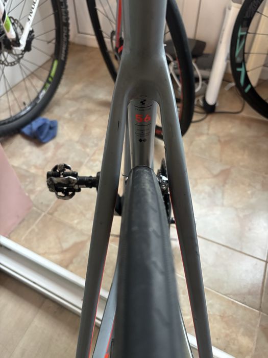 Vand cursiera Cube Attain carbon