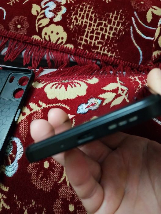 Продам сот телефон редми 13 с 256 гб