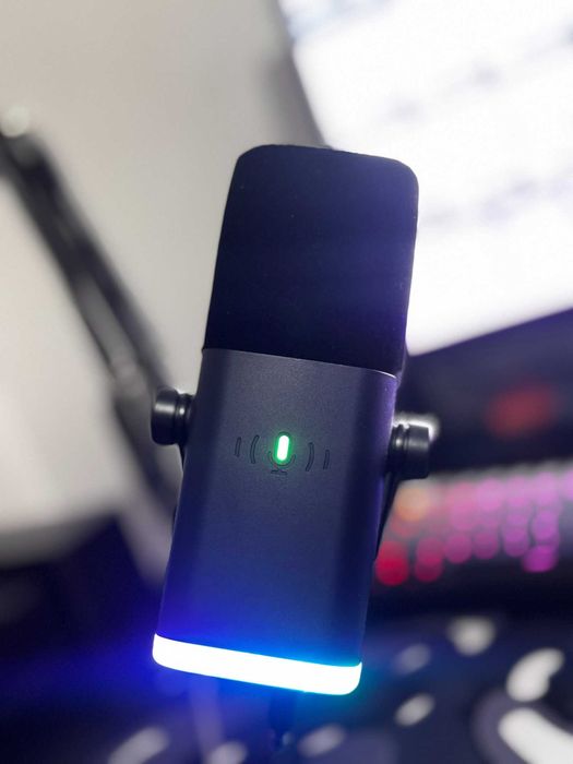 Vând microfon FIFINE AM8T – ideal gaming / streaming / podcast