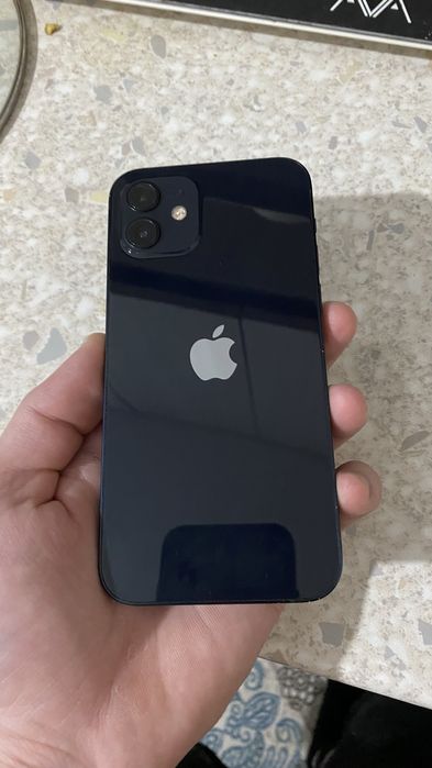 Продам Айфон 12 на 128