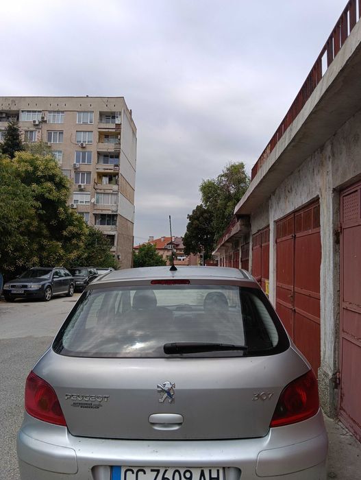 Продава Пежо 307