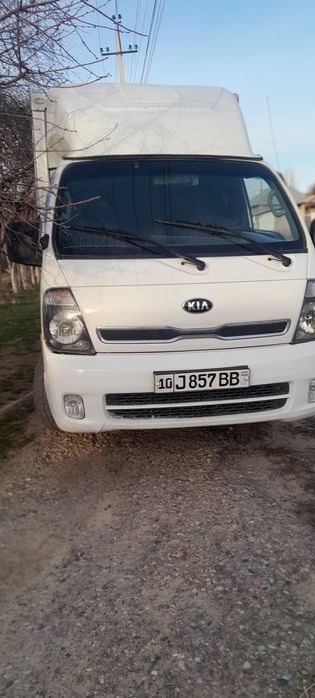 Киа бонго сотилади