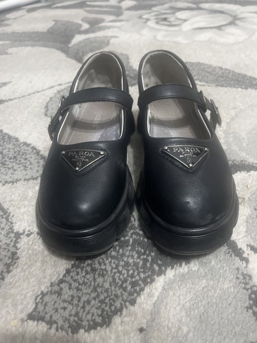 Продам туфли для девочки
