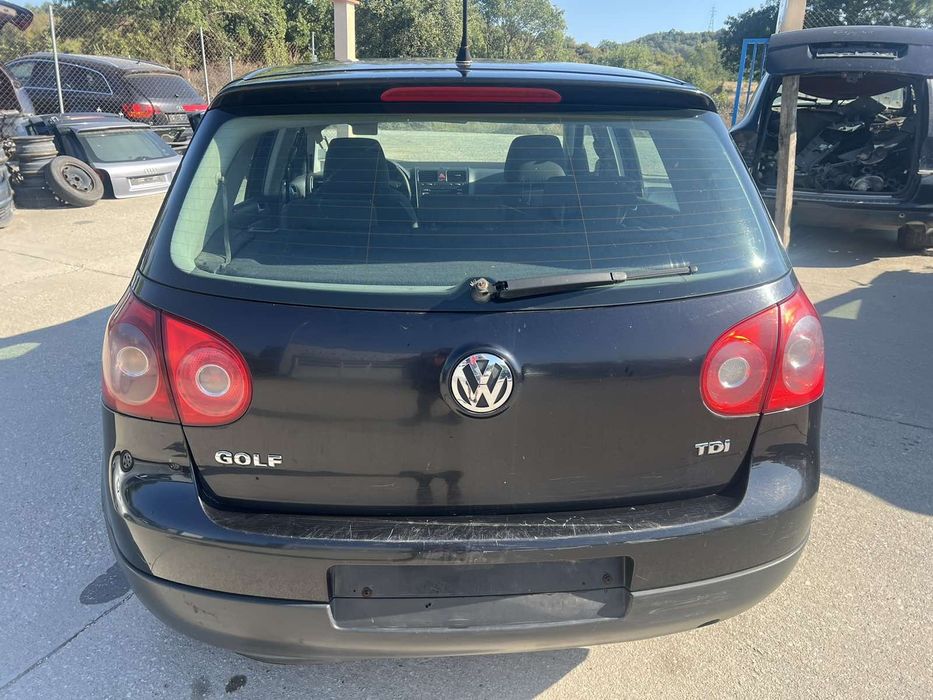 VW Golf 52006г код на мотора BXF