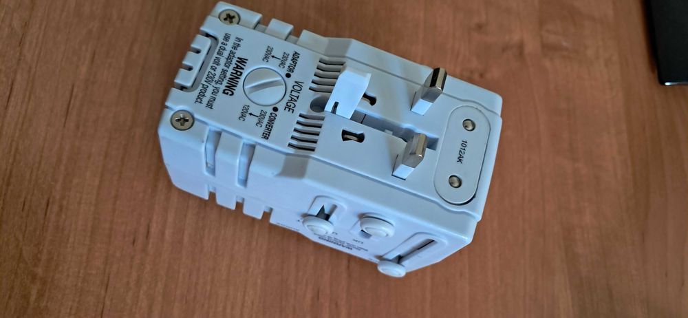 Multi adapter - Travel Smart (NEW)
