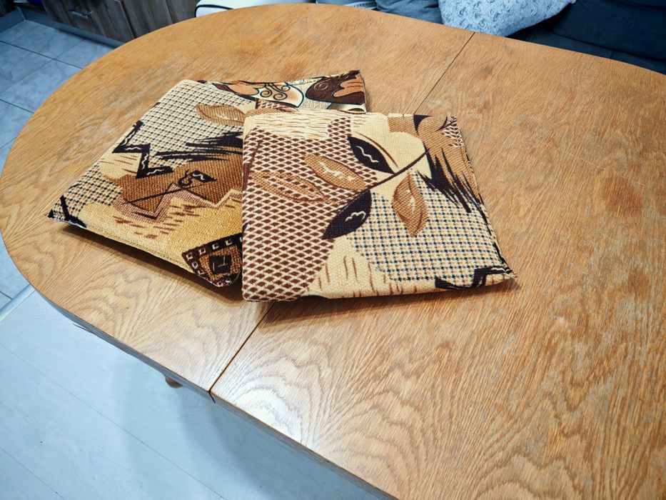 Трапезна маса със 4 стола