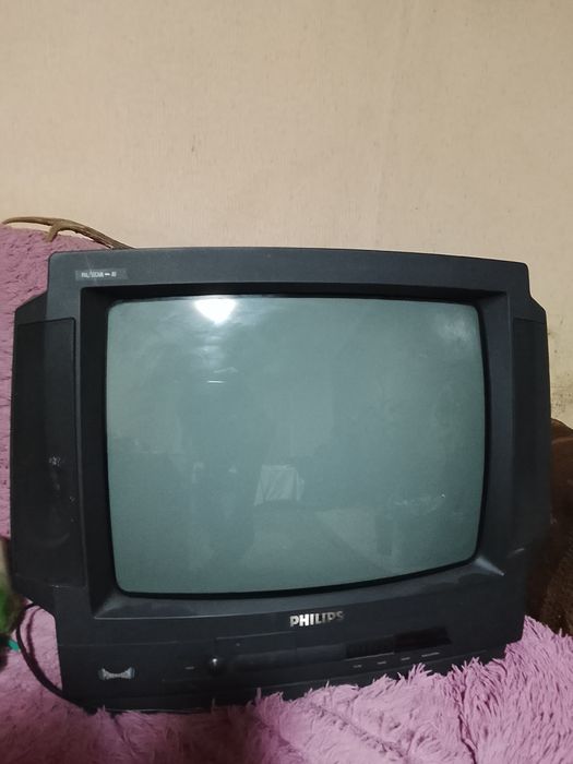 Продам телевизор Филипс