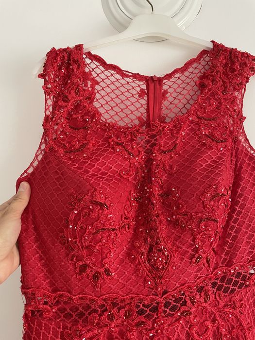 Официална червена рокля+подарък М размер