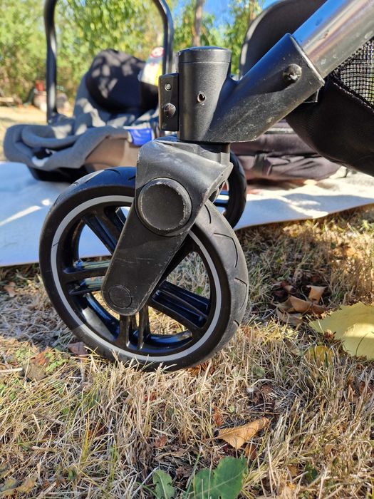 Детска количка Jane 3 в 1 с включени всички аксесоари .