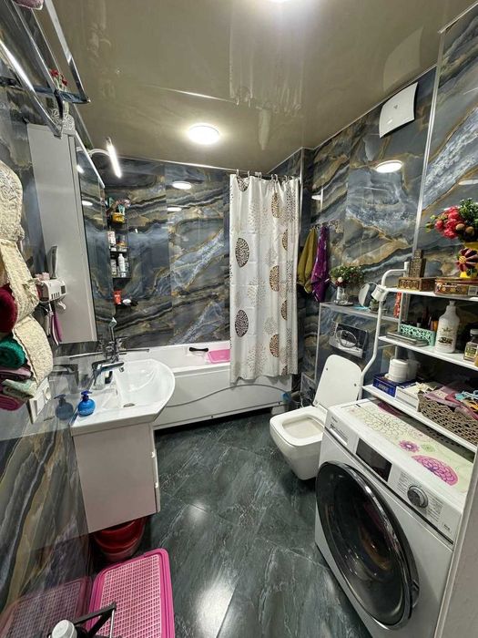 Добротная 3 комнатная квартира ориентир ЦУМ, Сенат. 3 комнаты